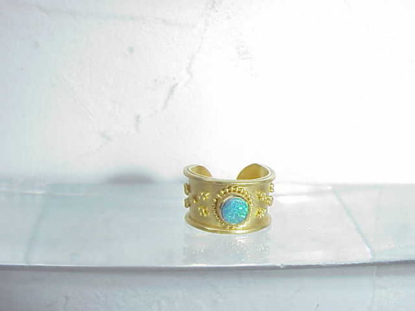 Opal Ear Cuff in 22k - Image 5